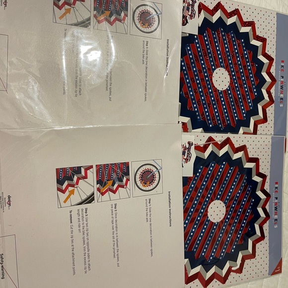 New in pkg. 4 sets bike pinwheels. - Picture 1 of 4